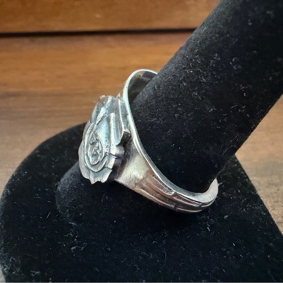 Rose Spoon Ring - Picture 3 of 13